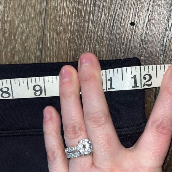 Alo Tapered Leg Leggings Womens XS Pull-On Drawstring Activewear Workout Black - Picture 3 of 5